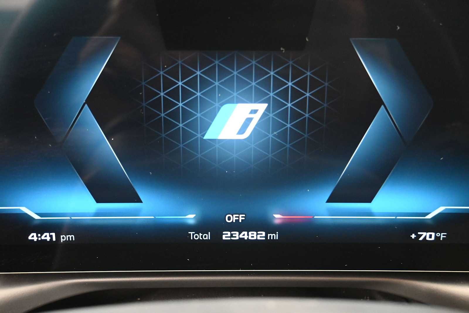 2024 BMW i4 M50 - Photo 14