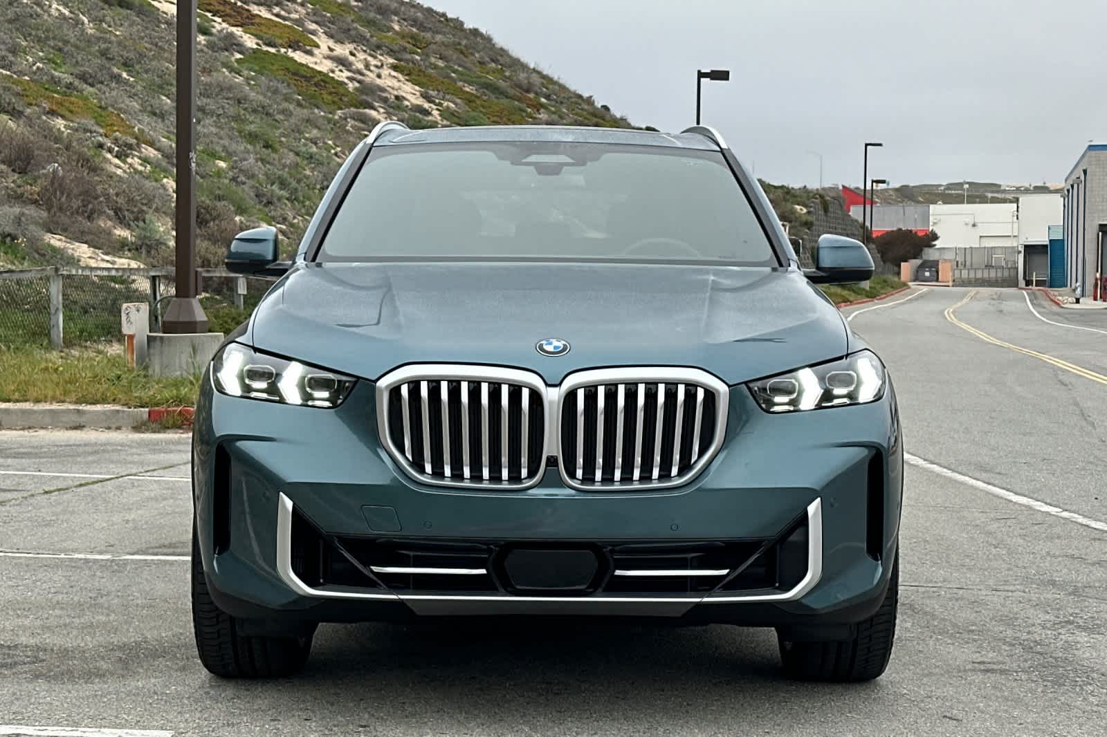 Thumbnail: 2026 BMW X5 - 10