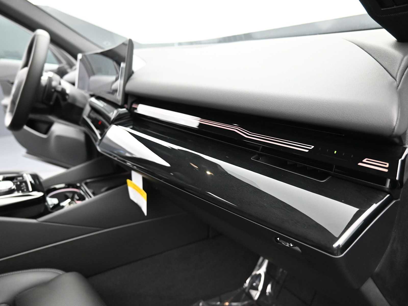 Thumbnail: 2026 BMW 5 Series - 15
