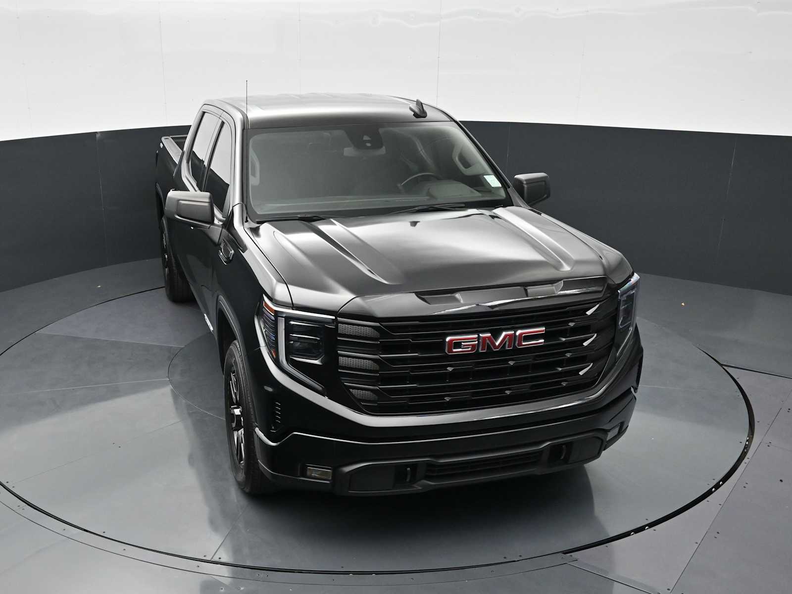 2024 GMC Sierra 1500 Elevation - Photo 18