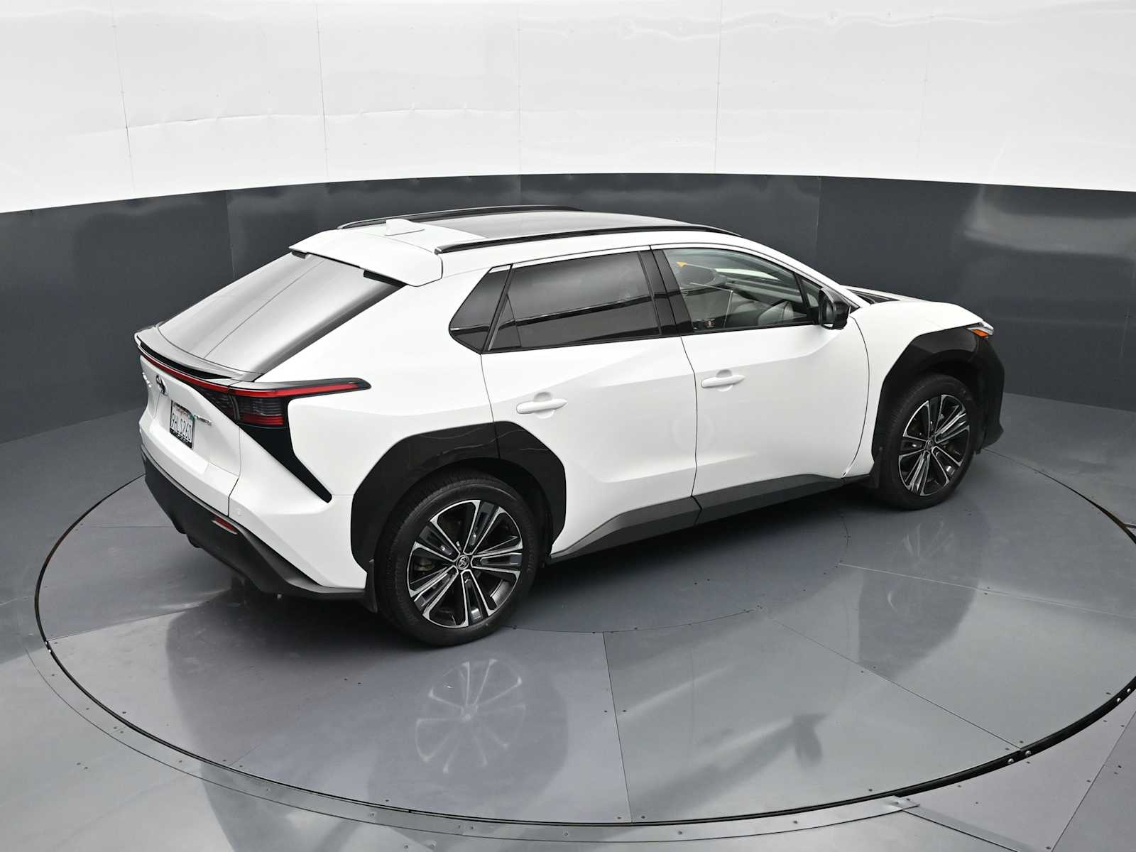 2023 Toyota bZ4X Limited - Photo 24