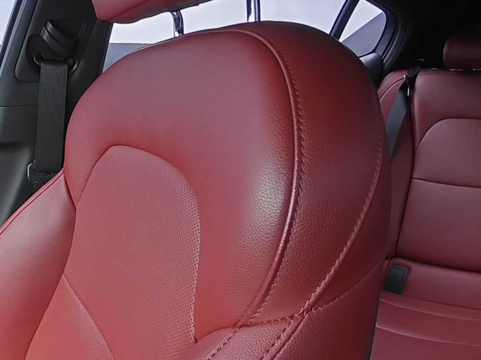 2022 Kia Stinger GT1 - Photo 31