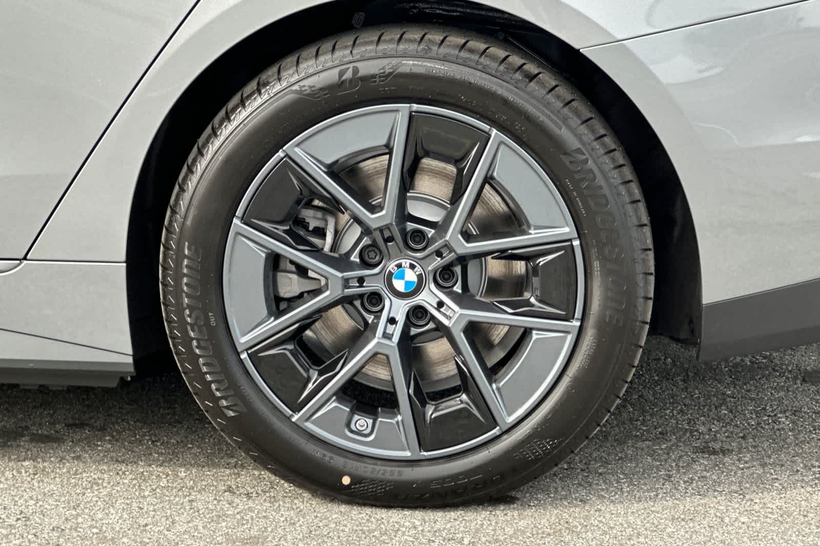 Thumbnail: 2026 BMW i4 - 34