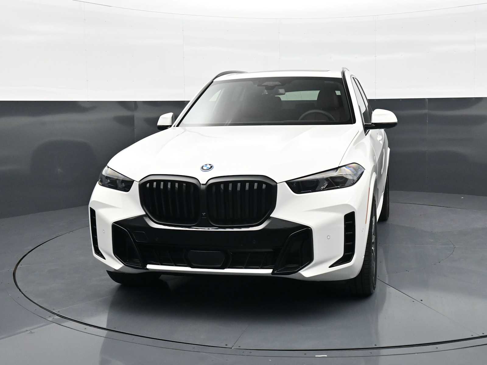 Thumbnail: 2026 BMW X5 - 2