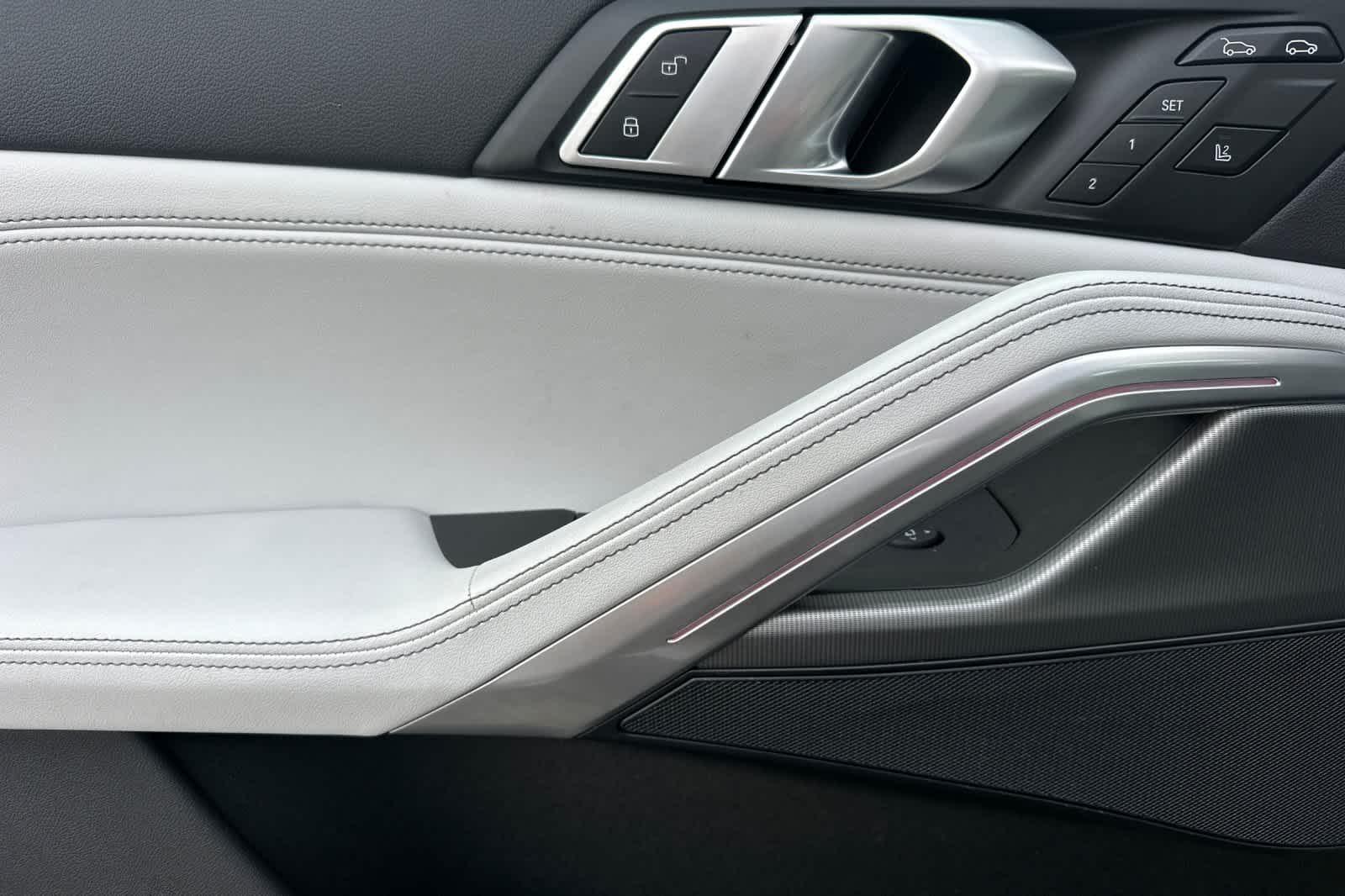 Thumbnail: 2023 BMW X6 - 12