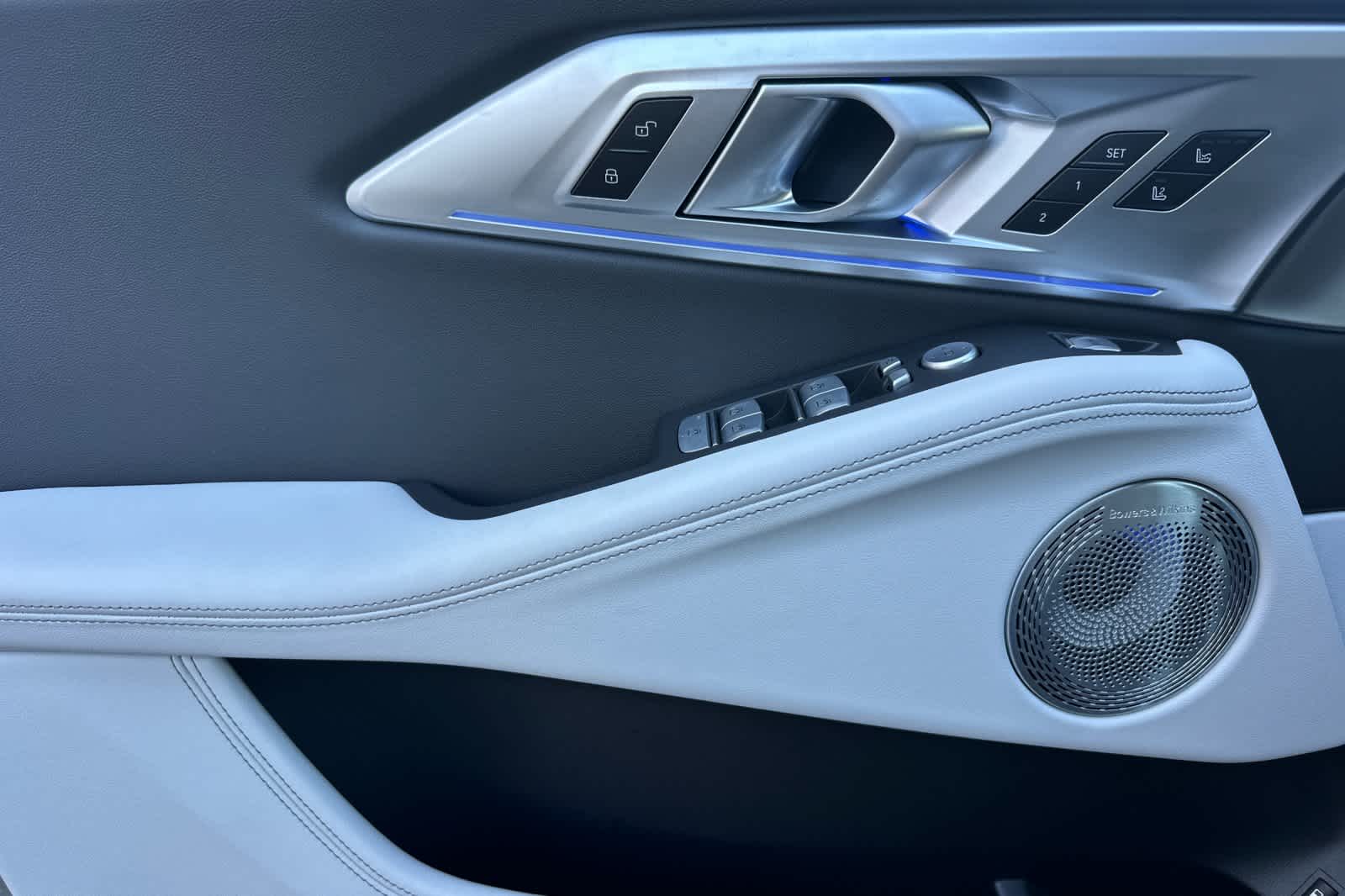 Thumbnail: 2026 BMW XM - 13