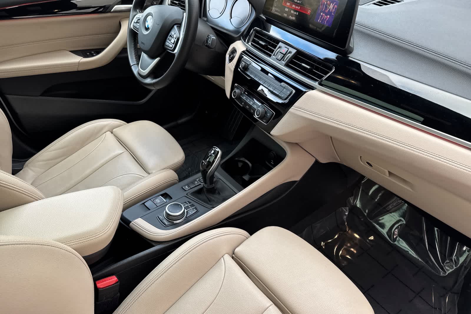 Thumbnail: 2022 BMW X2 - 17