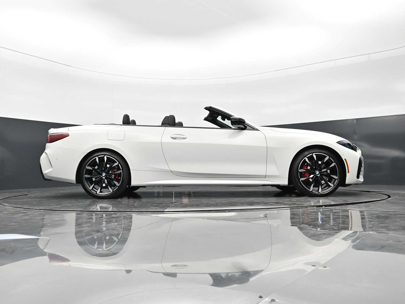 2025 BMW 4 Series 430i - Photo 30