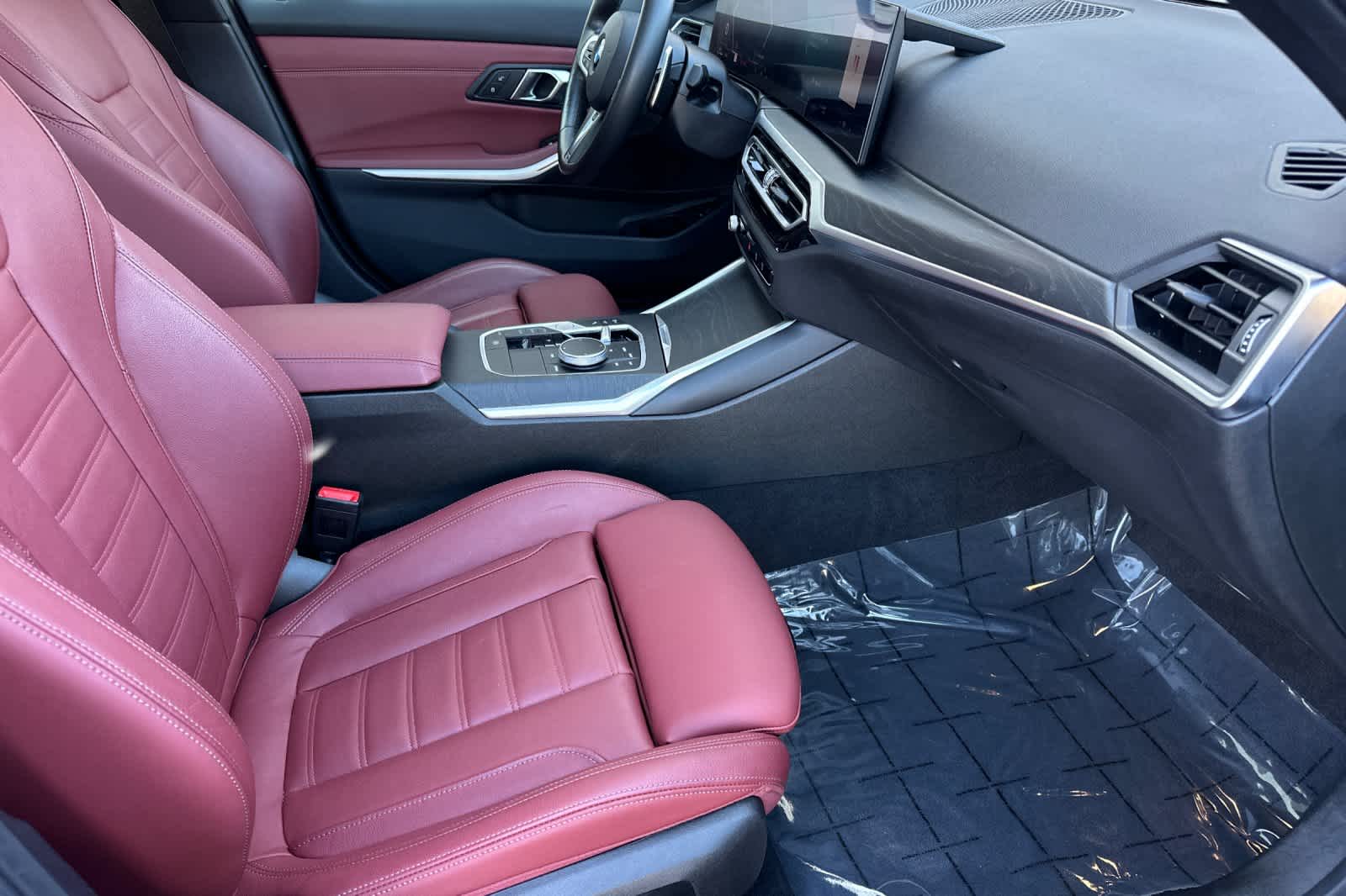 Thumbnail: 2024 BMW 3 Series - 16