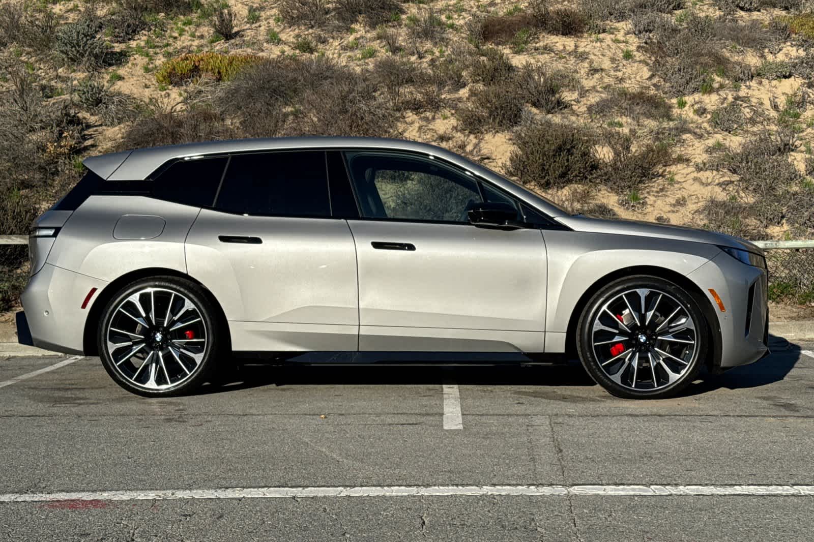 Thumbnail: 2026 BMW iX - 8