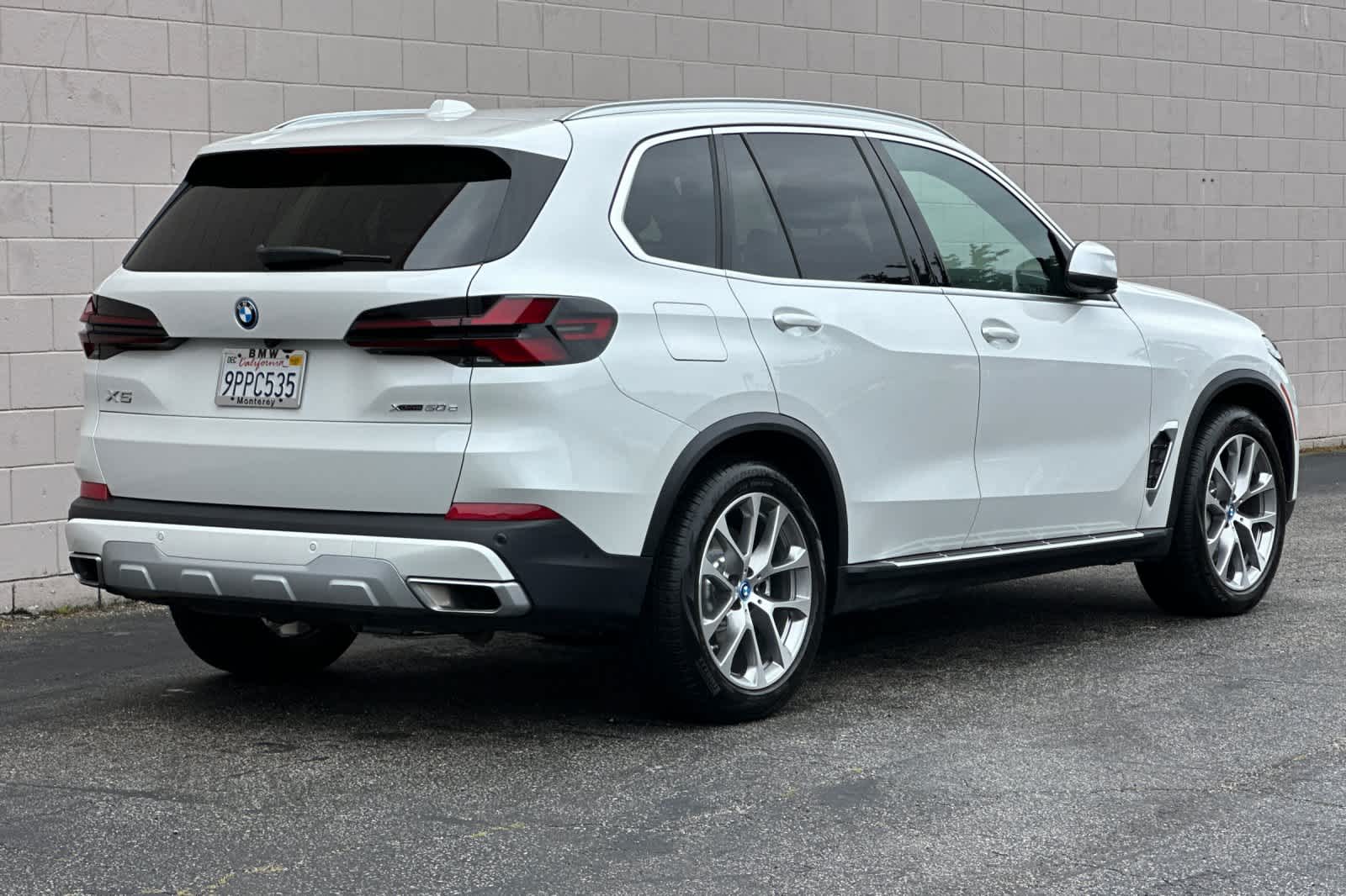 2025 Bmw X5 xDrive50e photo 2