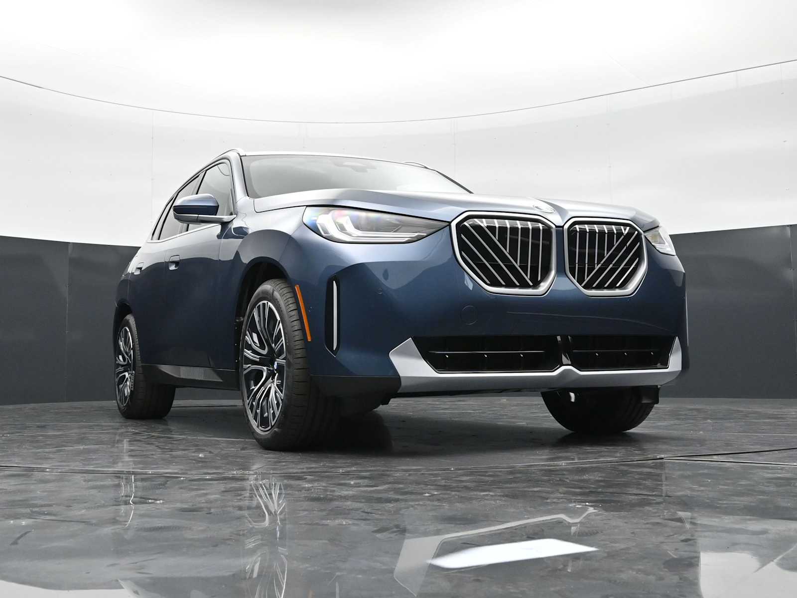 Thumbnail: 2026 BMW X3 - 27