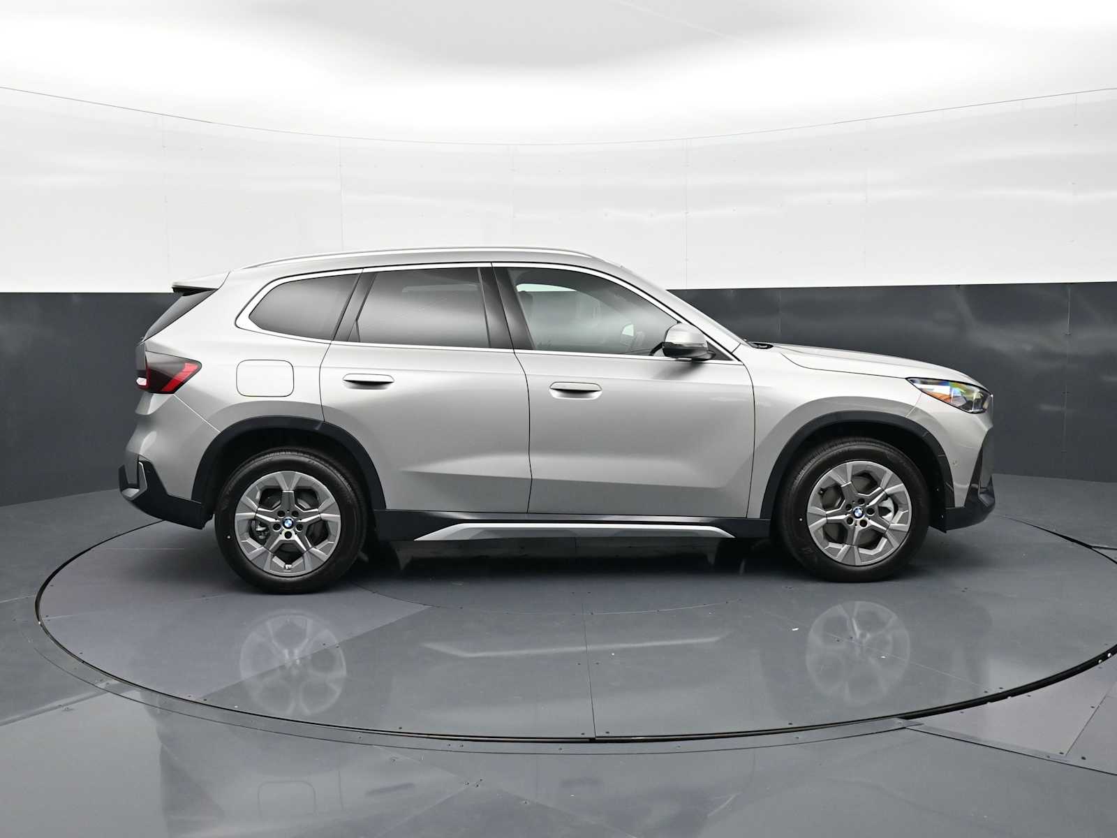 Thumbnail: 2026 BMW X1 - 4