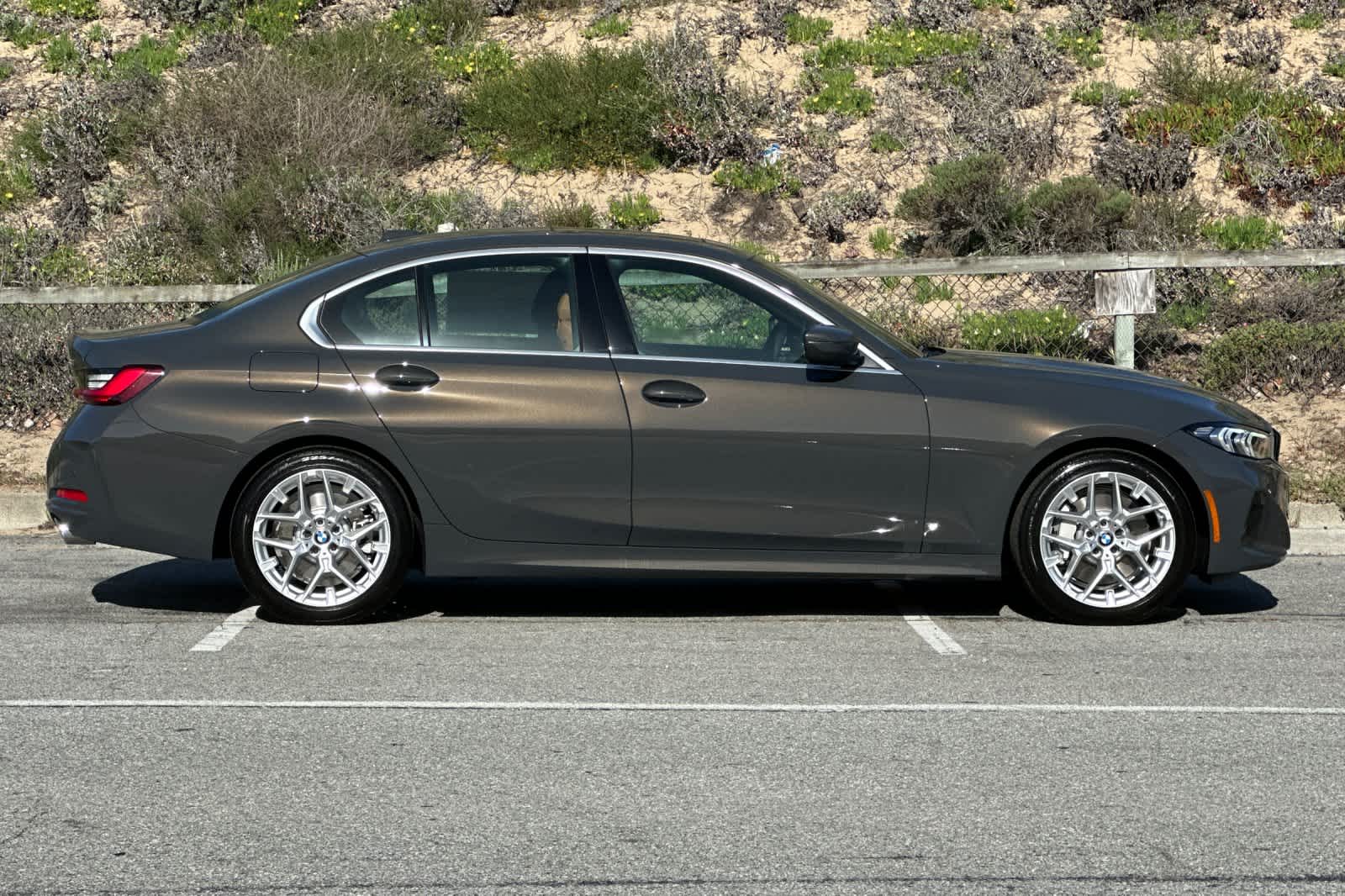 Thumbnail: 2026 BMW 3 Series - 8