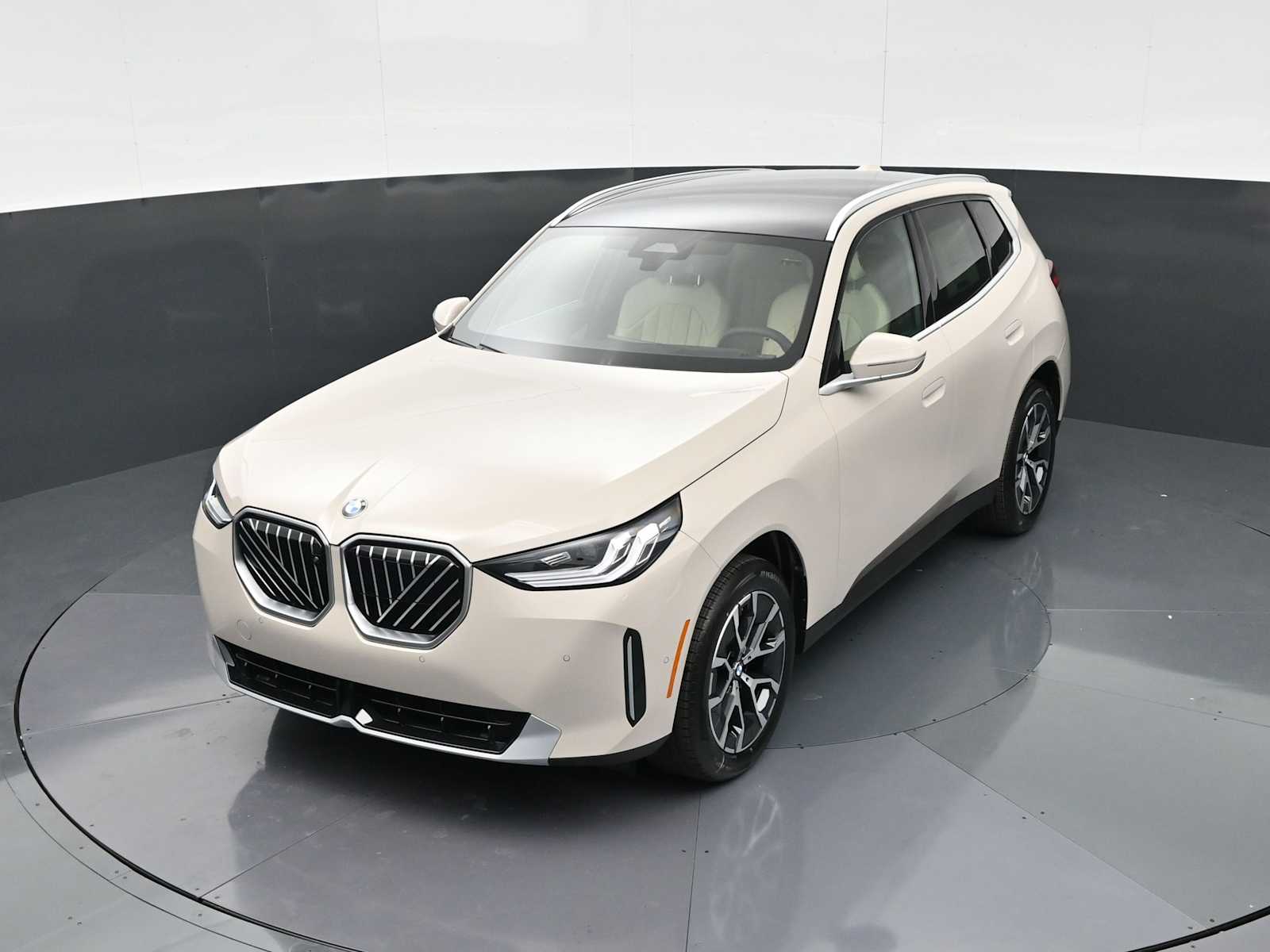 Thumbnail: 2026 BMW X3 - 17