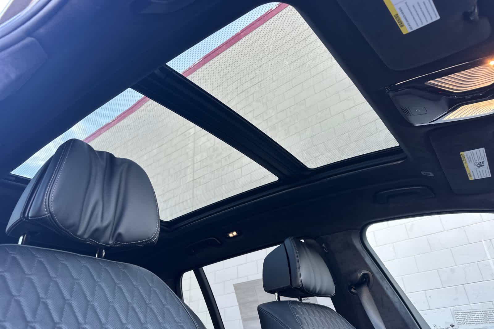 Thumbnail: 2026 BMW X7 - 18