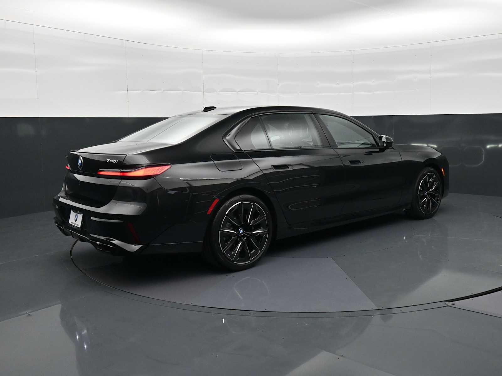 Thumbnail: 2026 BMW 7 Series - 5
