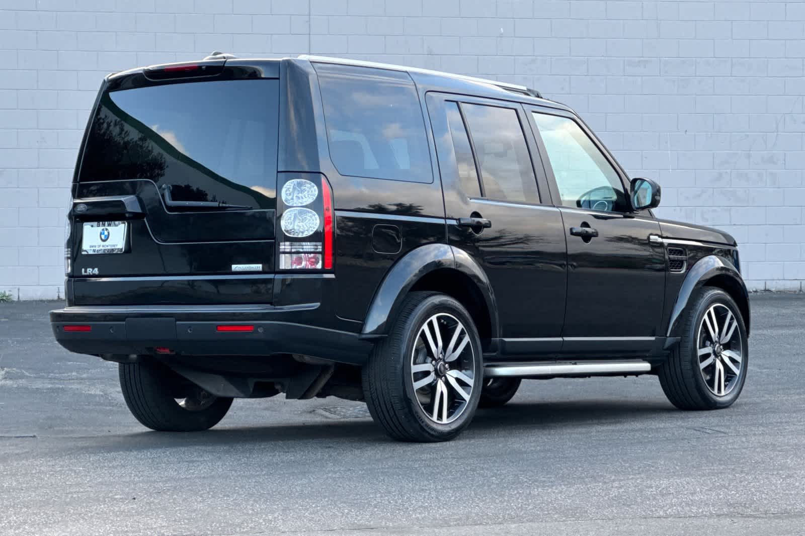 Thumbnail: 2016 Land Rover LR4 - 2