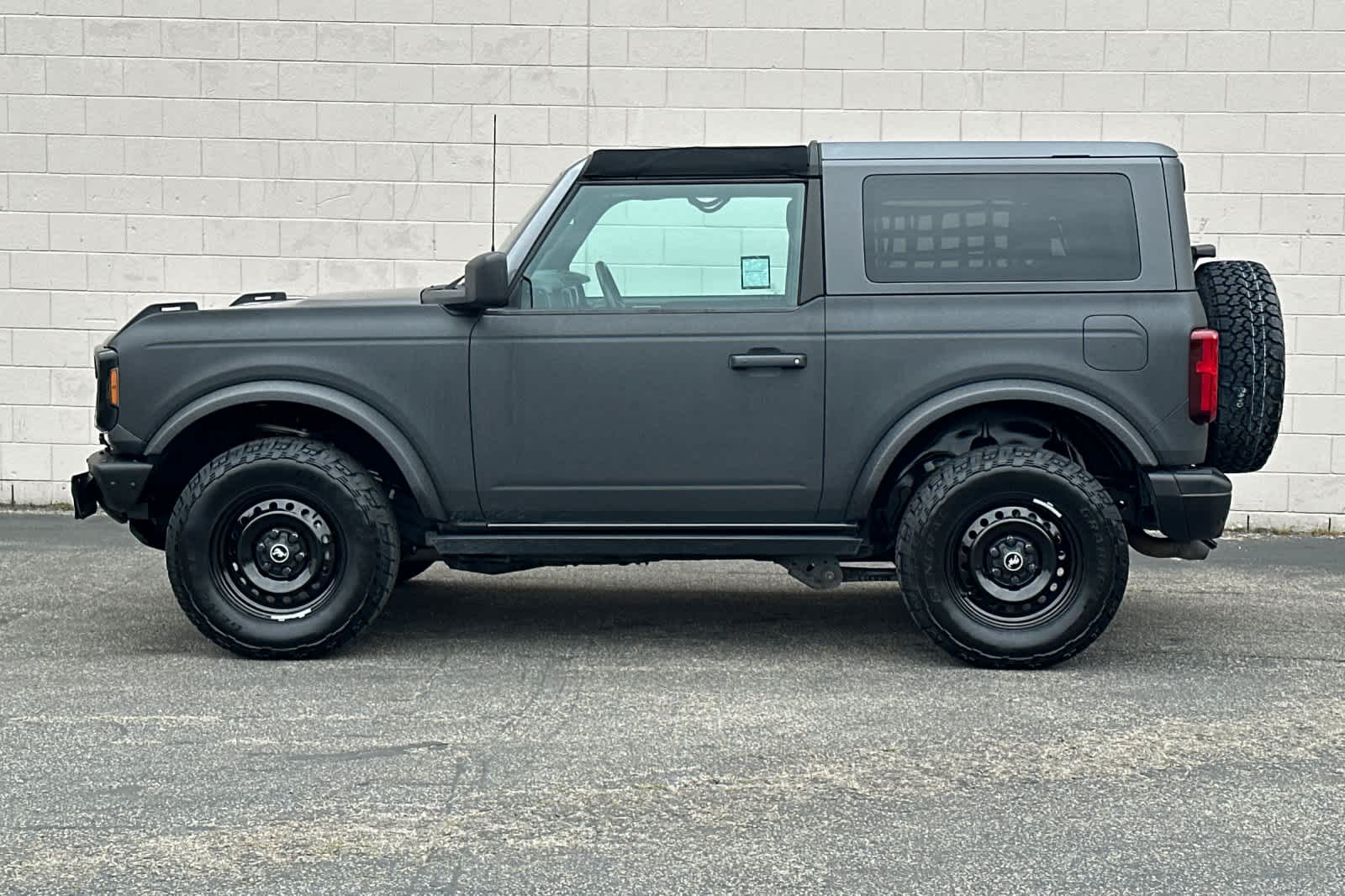 Thumbnail: 2021 Ford Bronco - 8