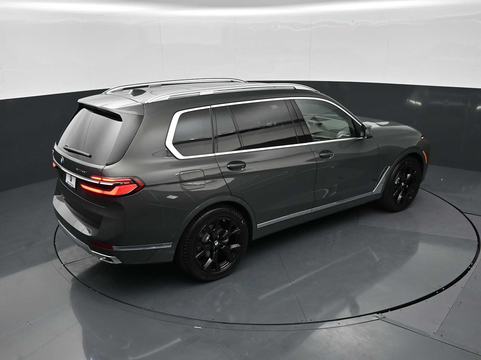 Thumbnail: 2027 BMW X7 - 22
