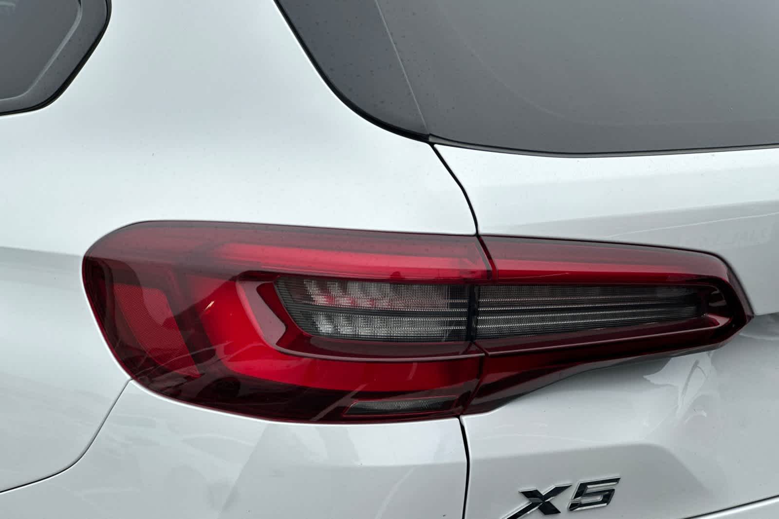Thumbnail: 2022 BMW X5 - 16