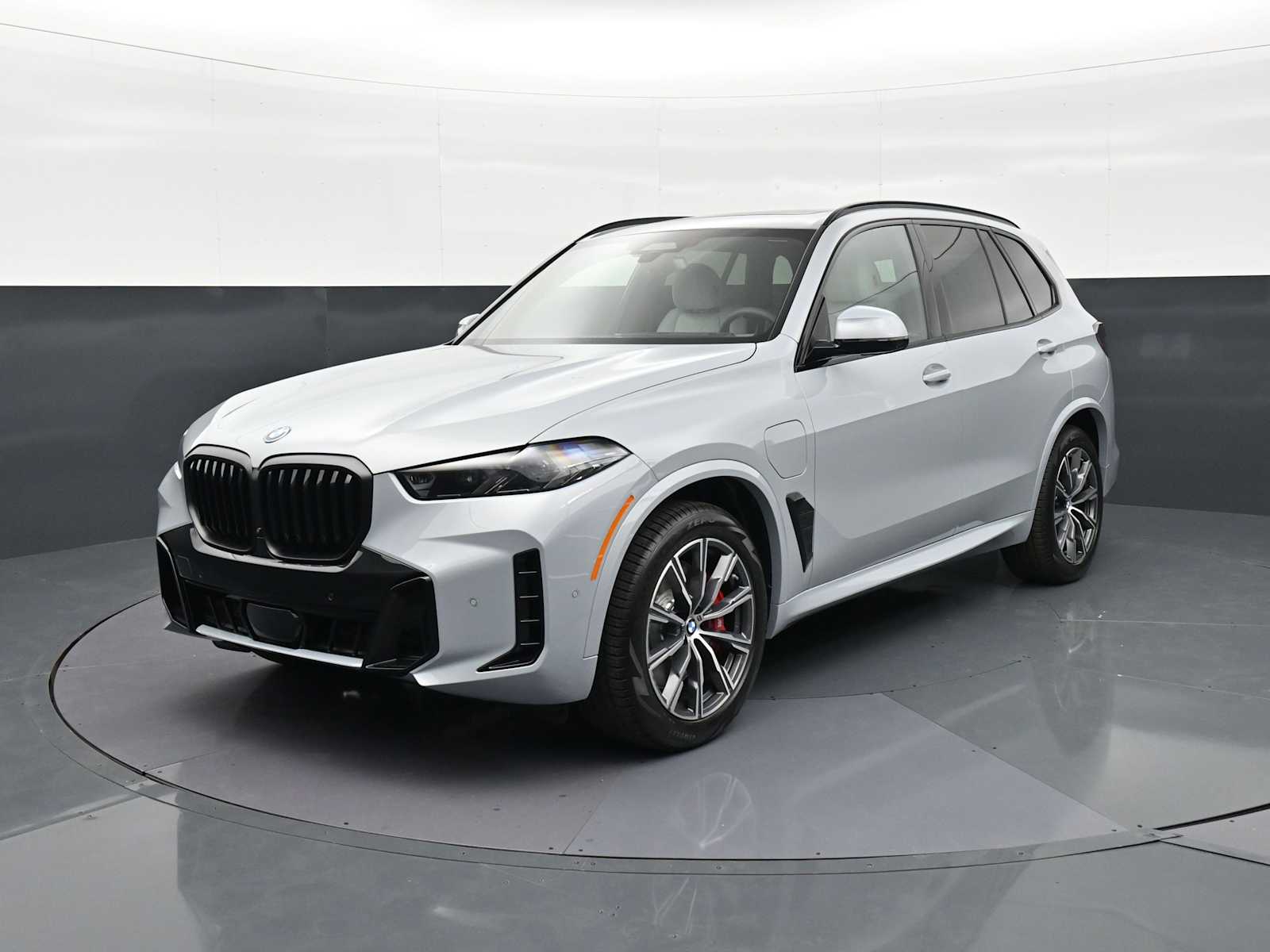 Thumbnail: 2026 BMW X5 - 1