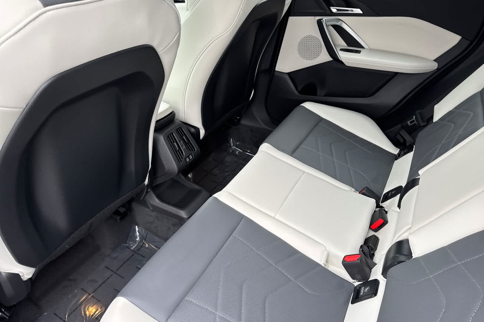 Thumbnail: 2026 BMW X1 - 4