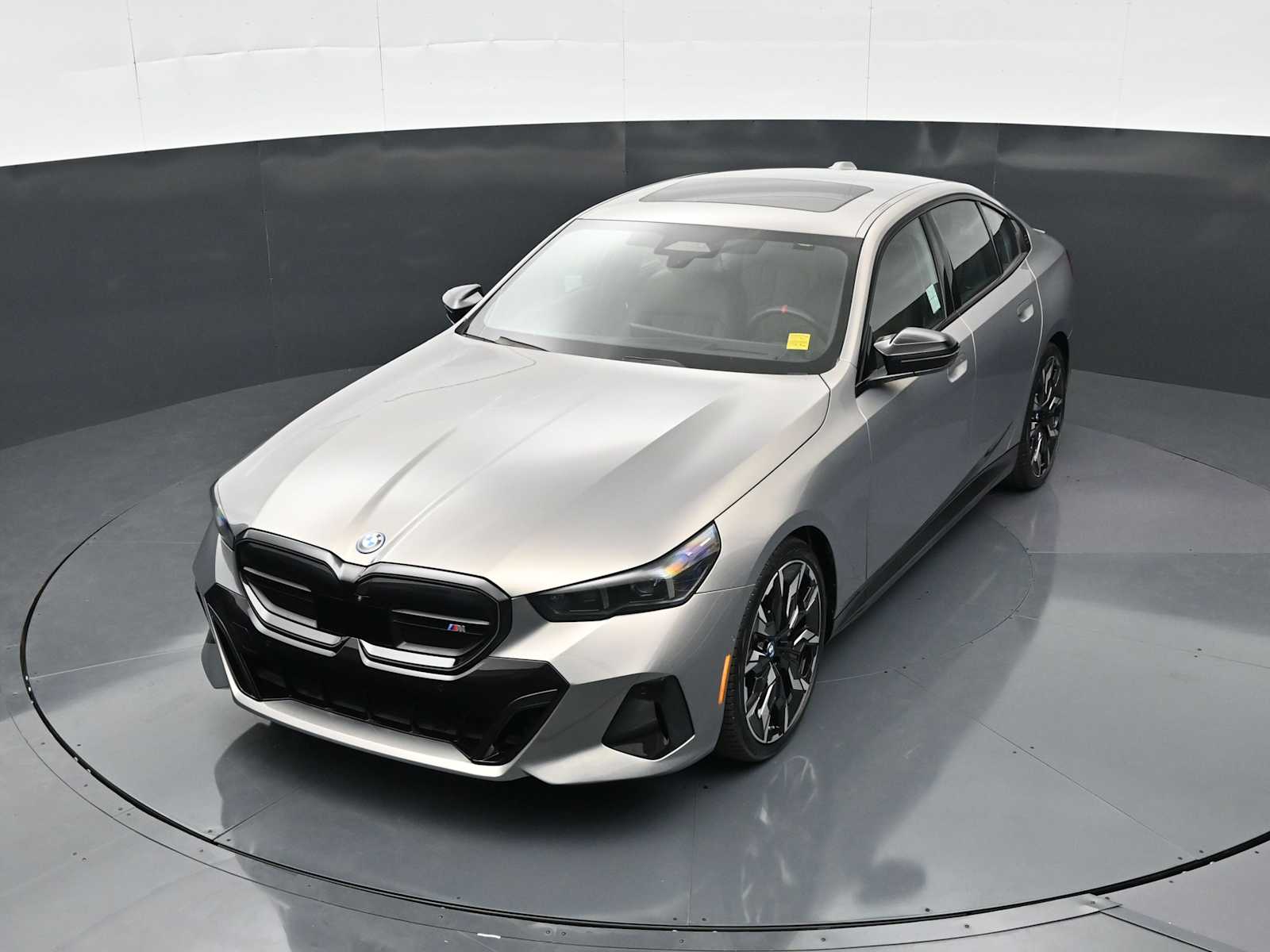 2024 BMW i5 M60 - Photo 17