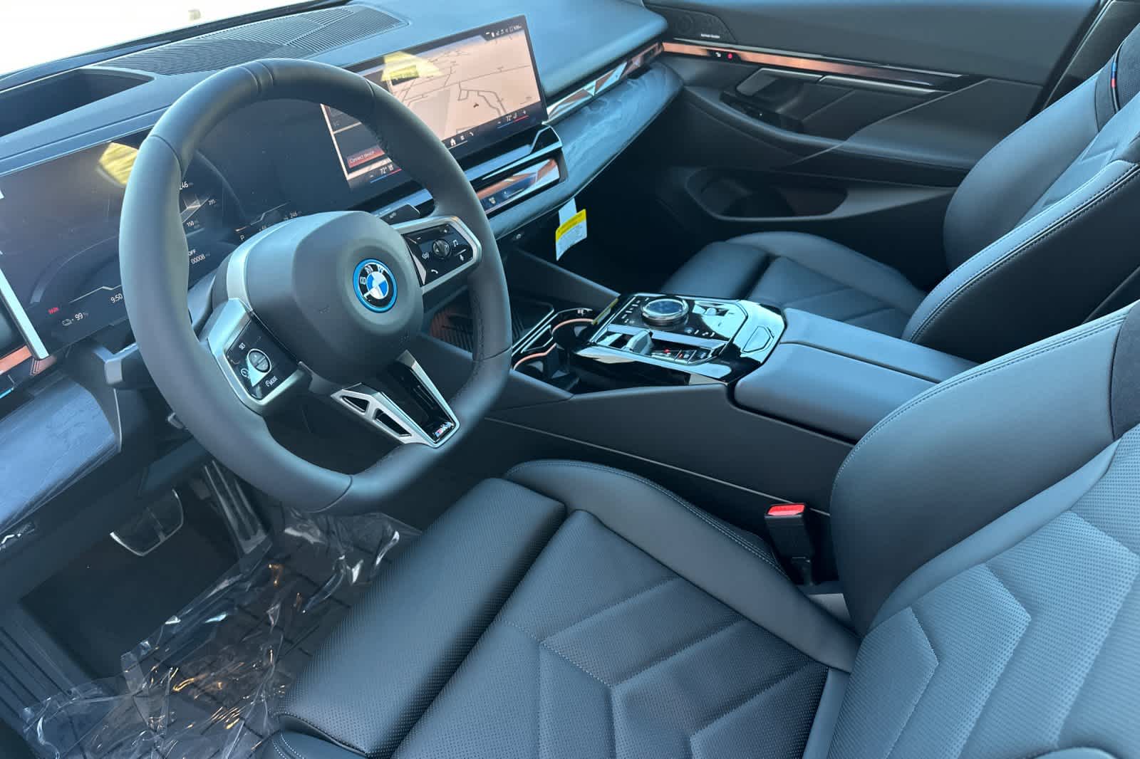 Thumbnail: 2026 BMW i5 - 12