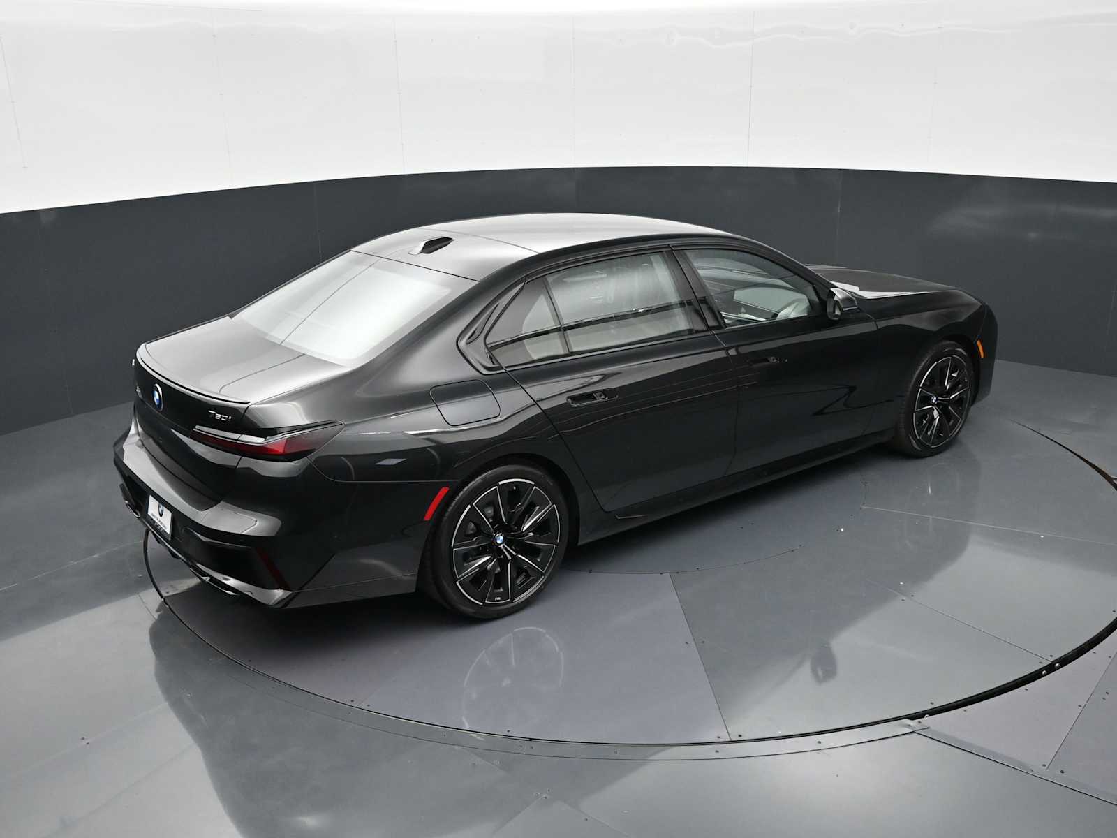 Thumbnail: 2026 BMW 7 Series - 21