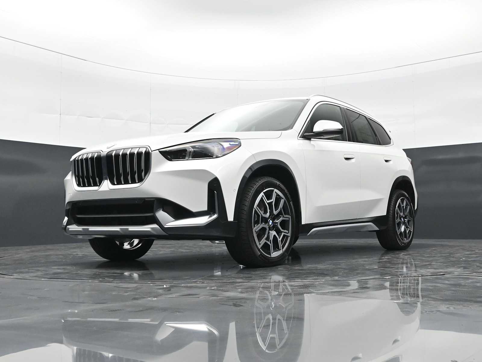 Thumbnail: 2026 BMW X1 - 25