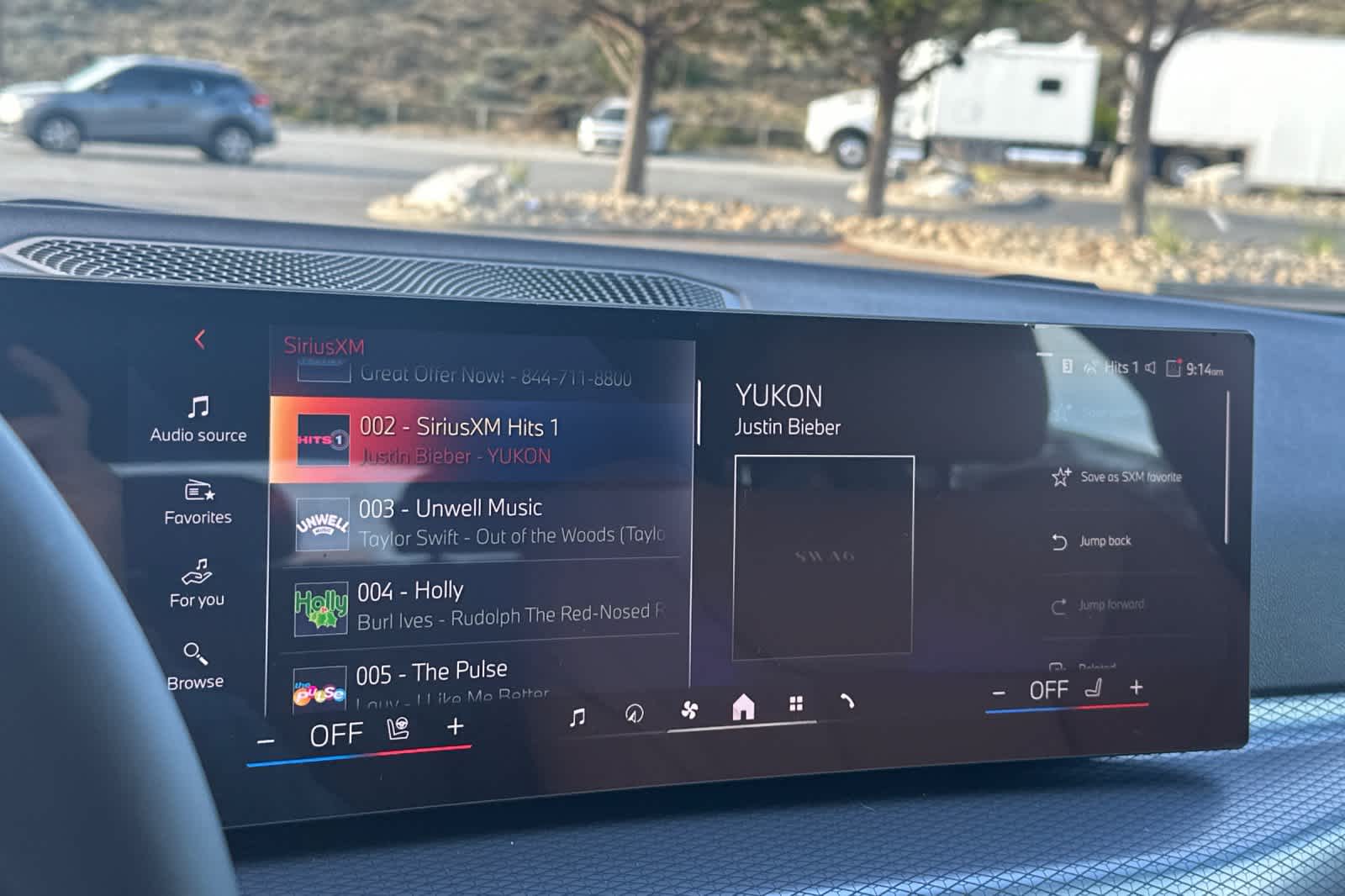 Thumbnail: 2025 BMW i4 - 21