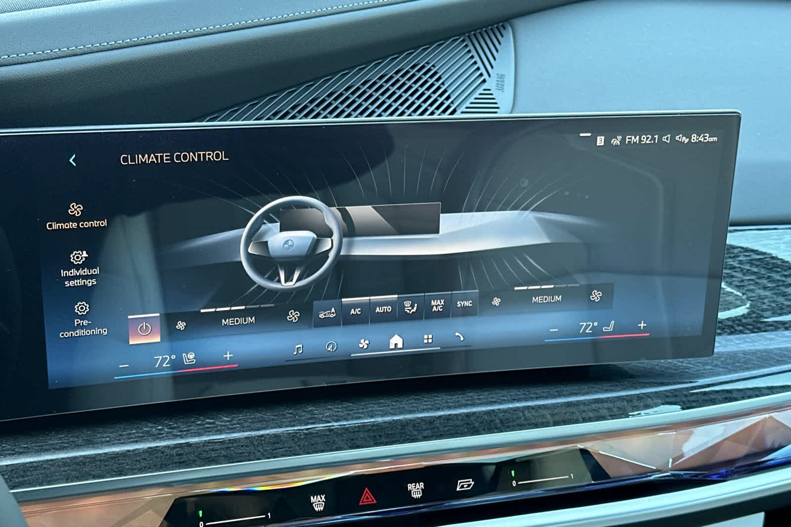 Thumbnail: 2025 BMW 7 Series - 23