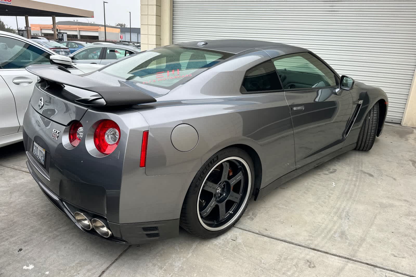 2013 Nissan GT-R Black Edition 2