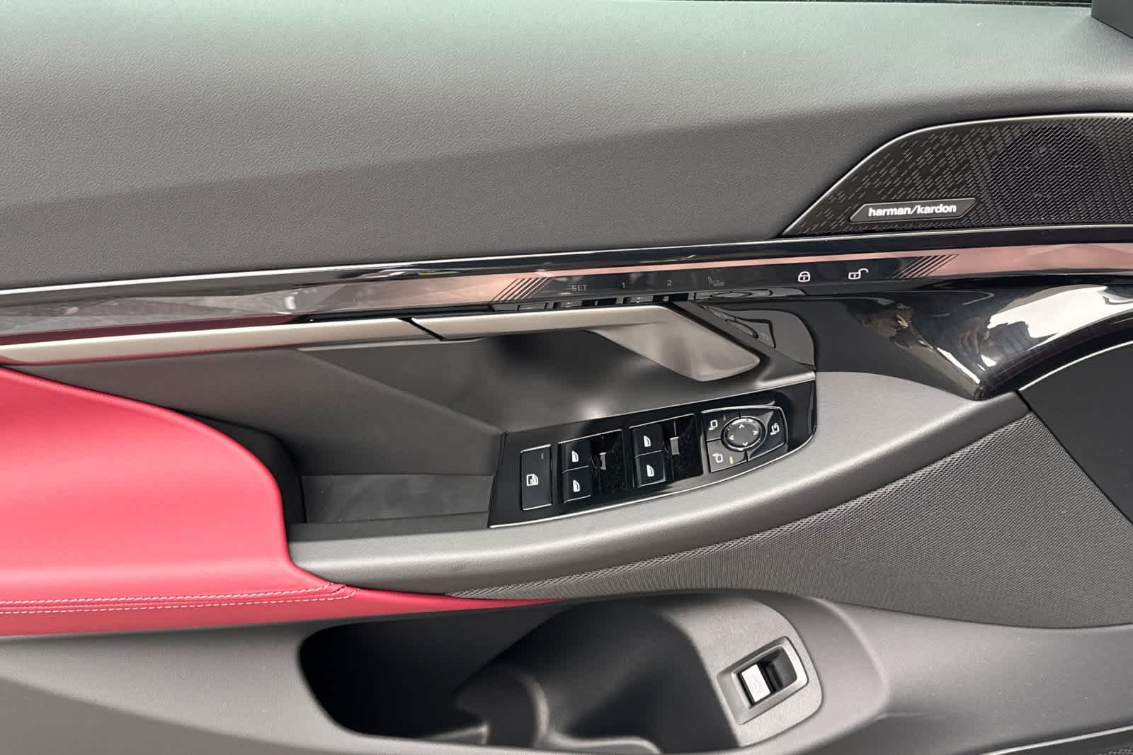 Thumbnail: 2026 BMW i5 - 13
