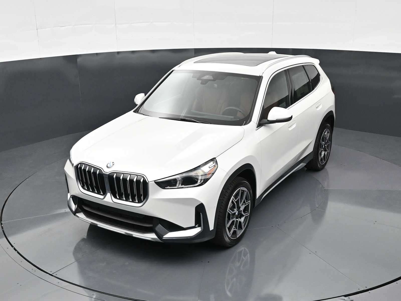 Thumbnail: 2026 BMW X1 - 17