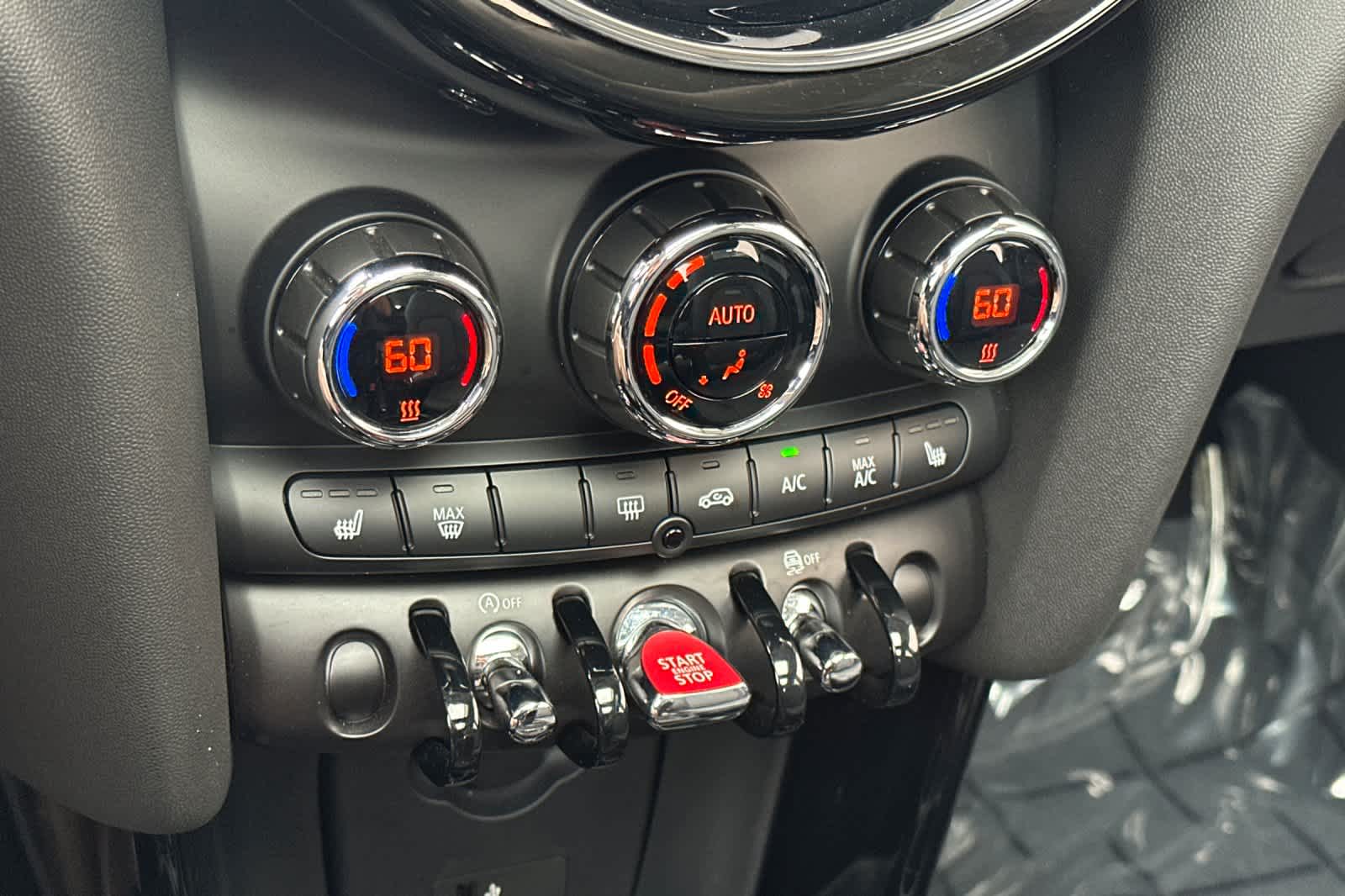 Thumbnail: 2024 MINI Cooper Hardtop - 22