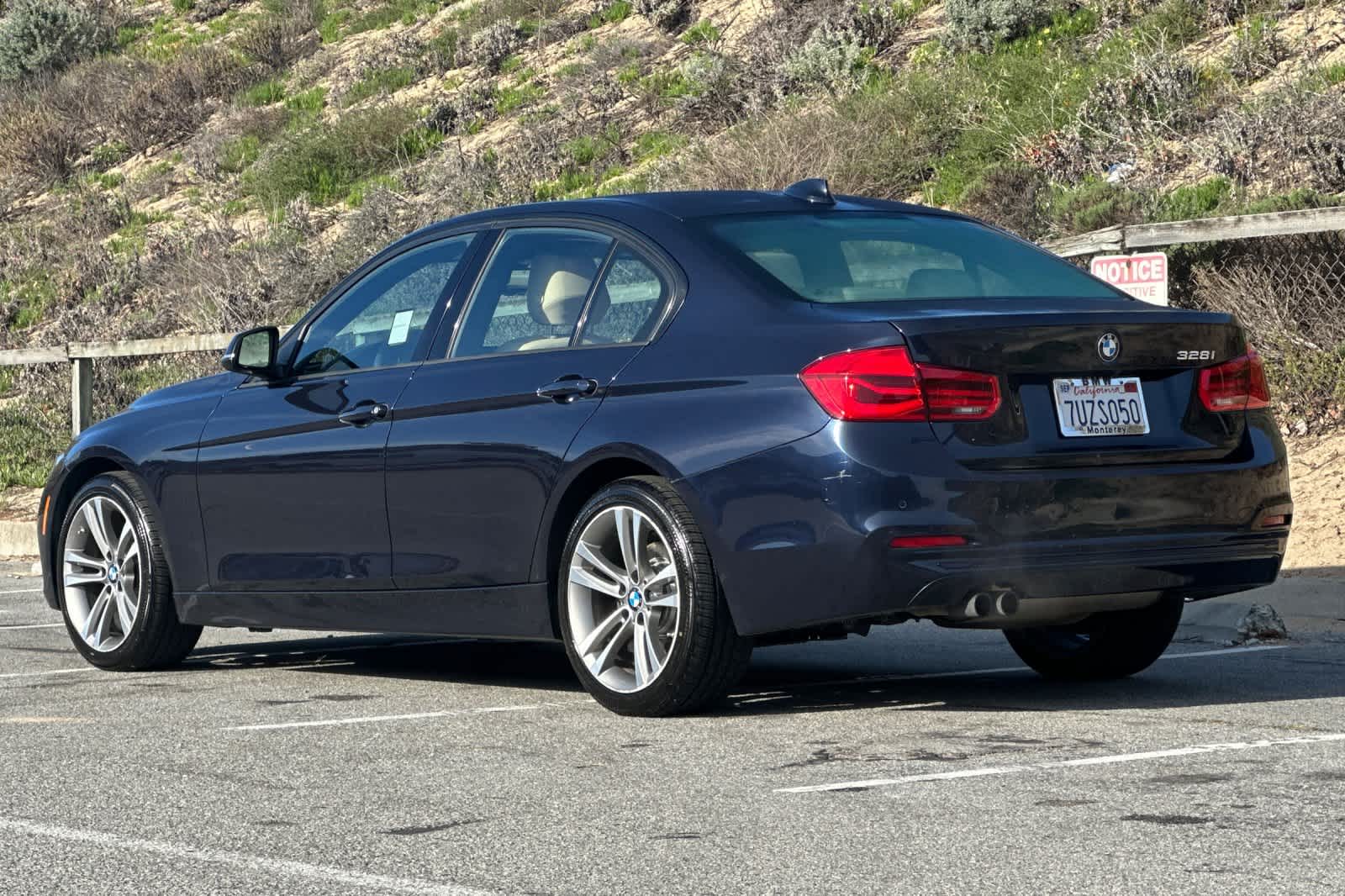 Thumbnail: 2016 BMW 3 Series - 8