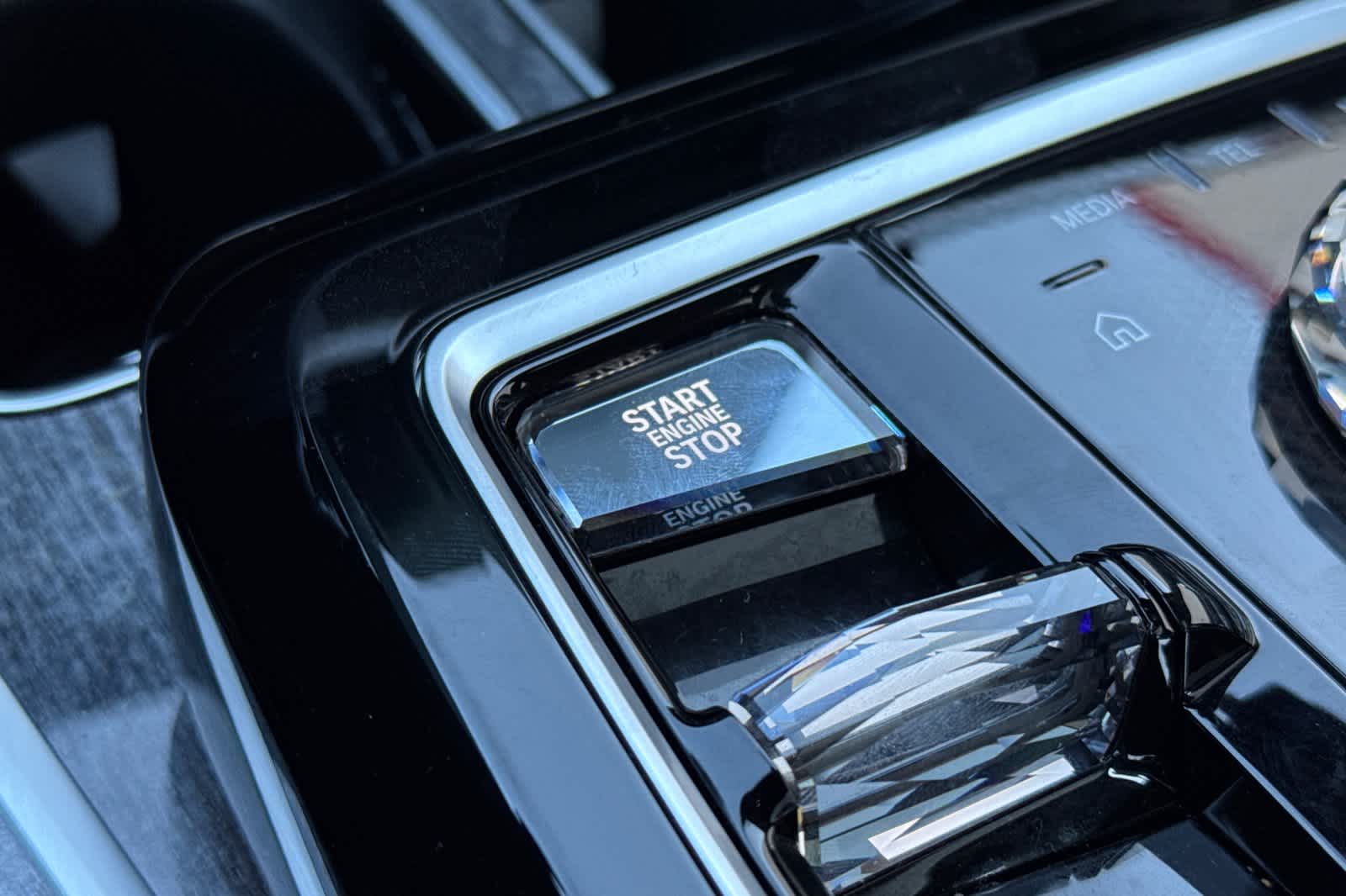 Thumbnail: 2023 BMW 7 Series - 23