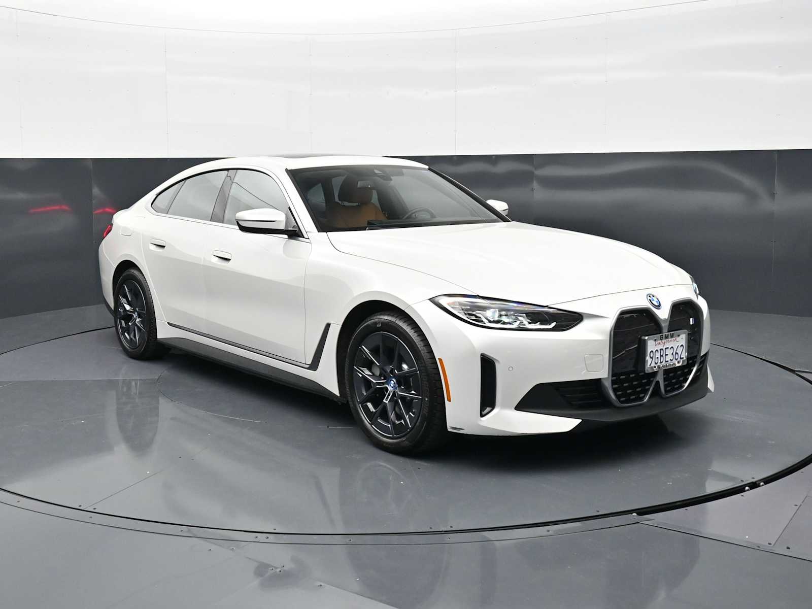 Thumbnail: 2023 BMW i4 - 3