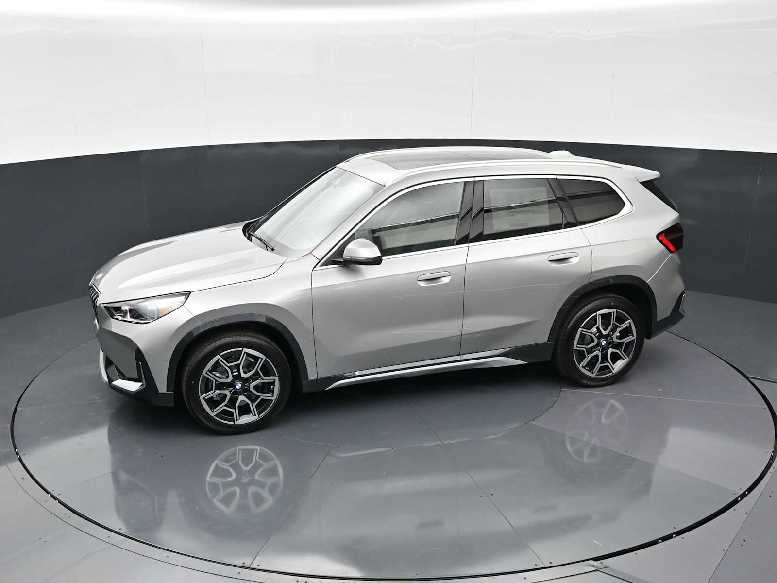 Thumbnail: 2026 BMW X1 - 22