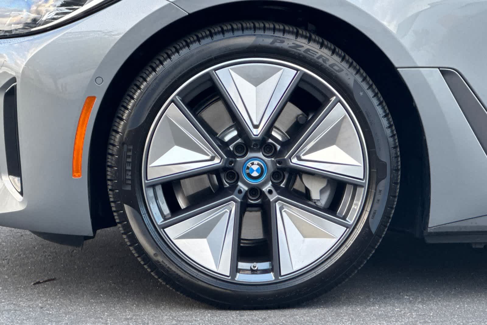 Thumbnail: 2023 BMW i4 - 33