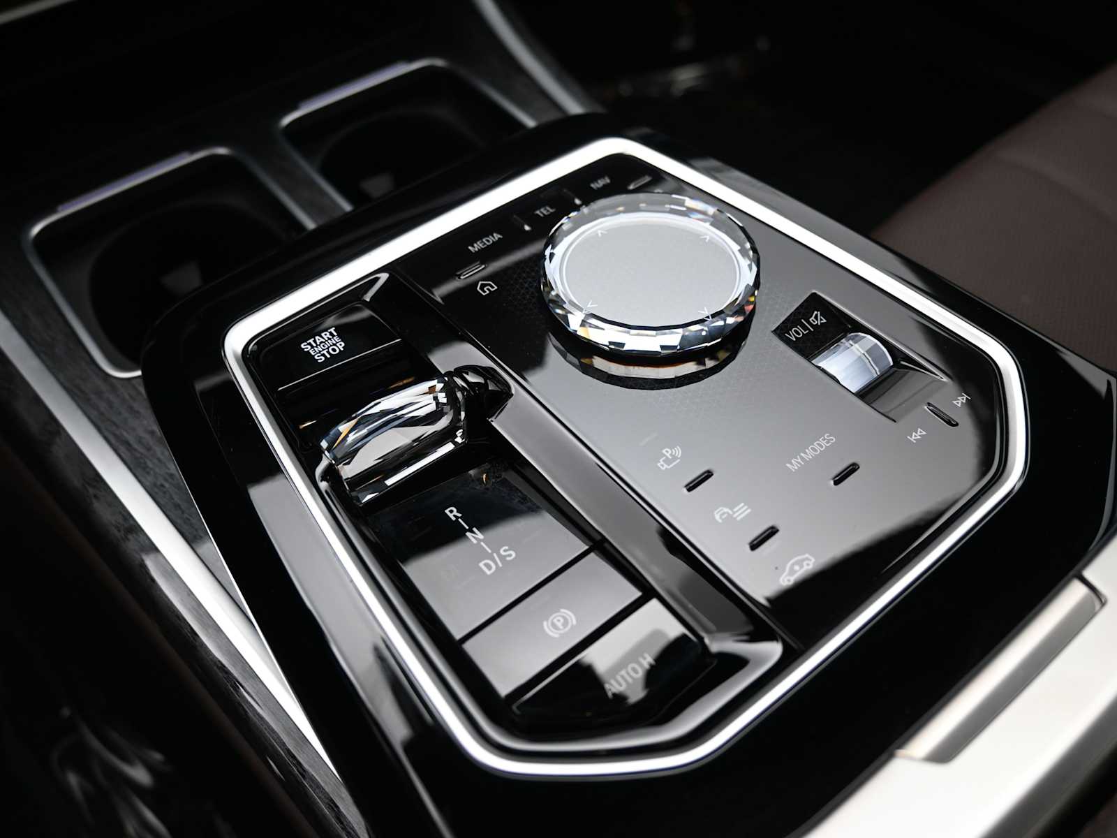 Thumbnail: 2025 BMW 7 Series - 12