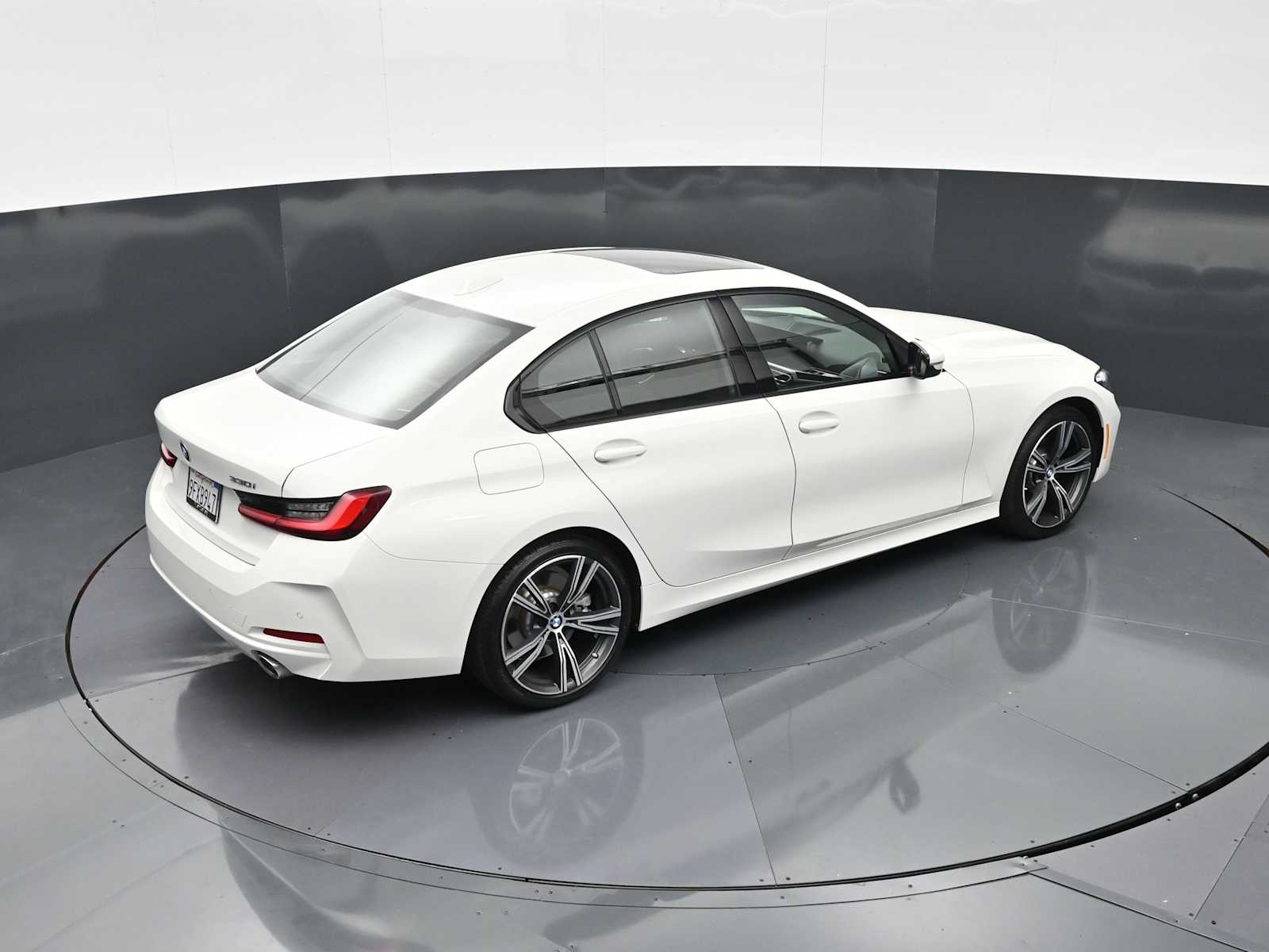 2023 BMW 3 Series 330i - Photo 21