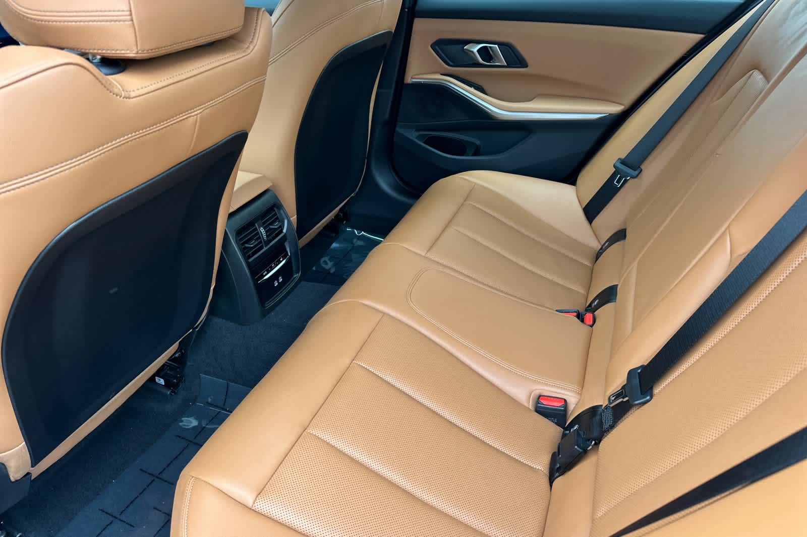 Thumbnail: 2025 BMW 3 Series - 4