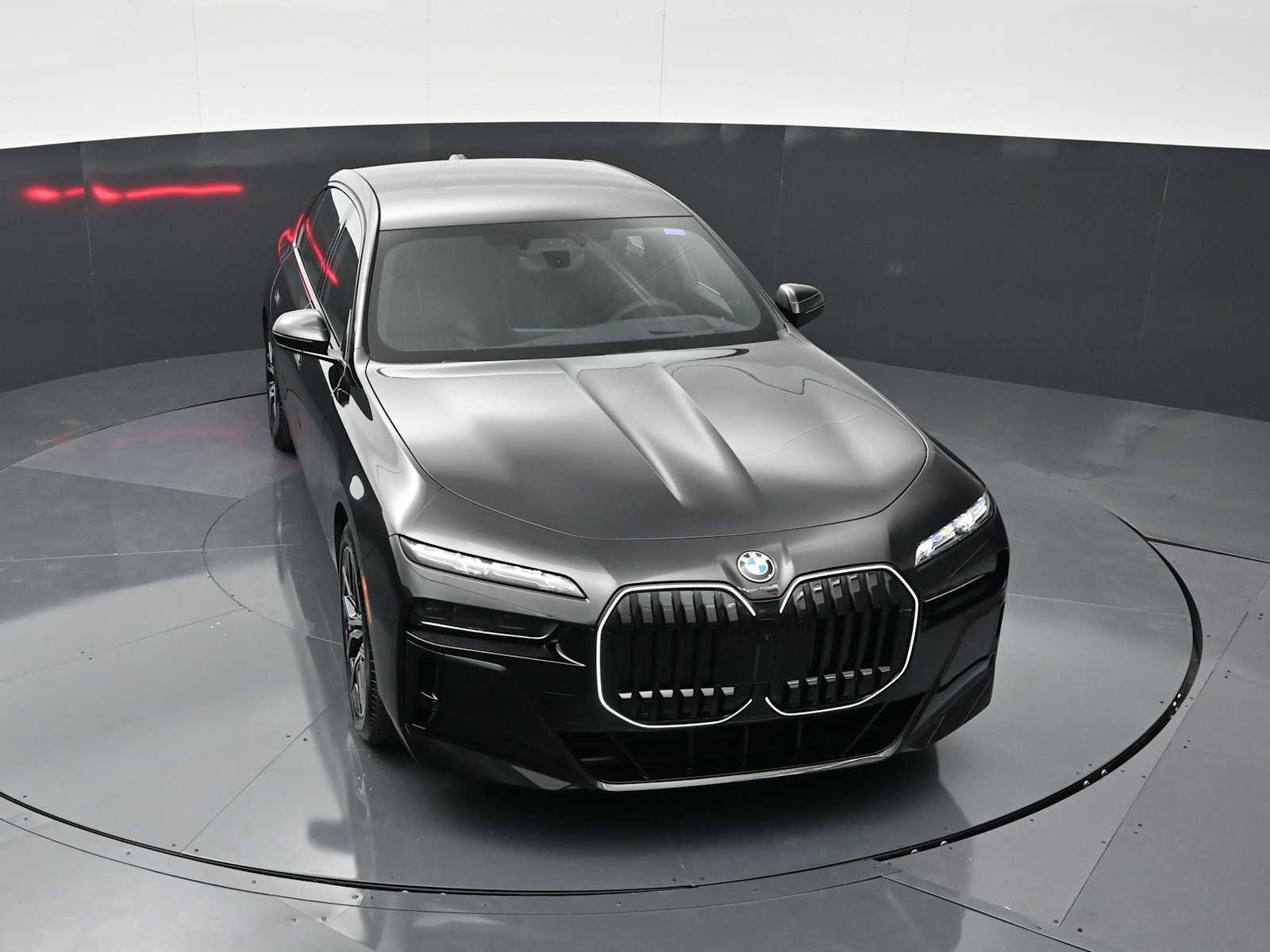 Thumbnail: 2026 BMW 7 Series - 18