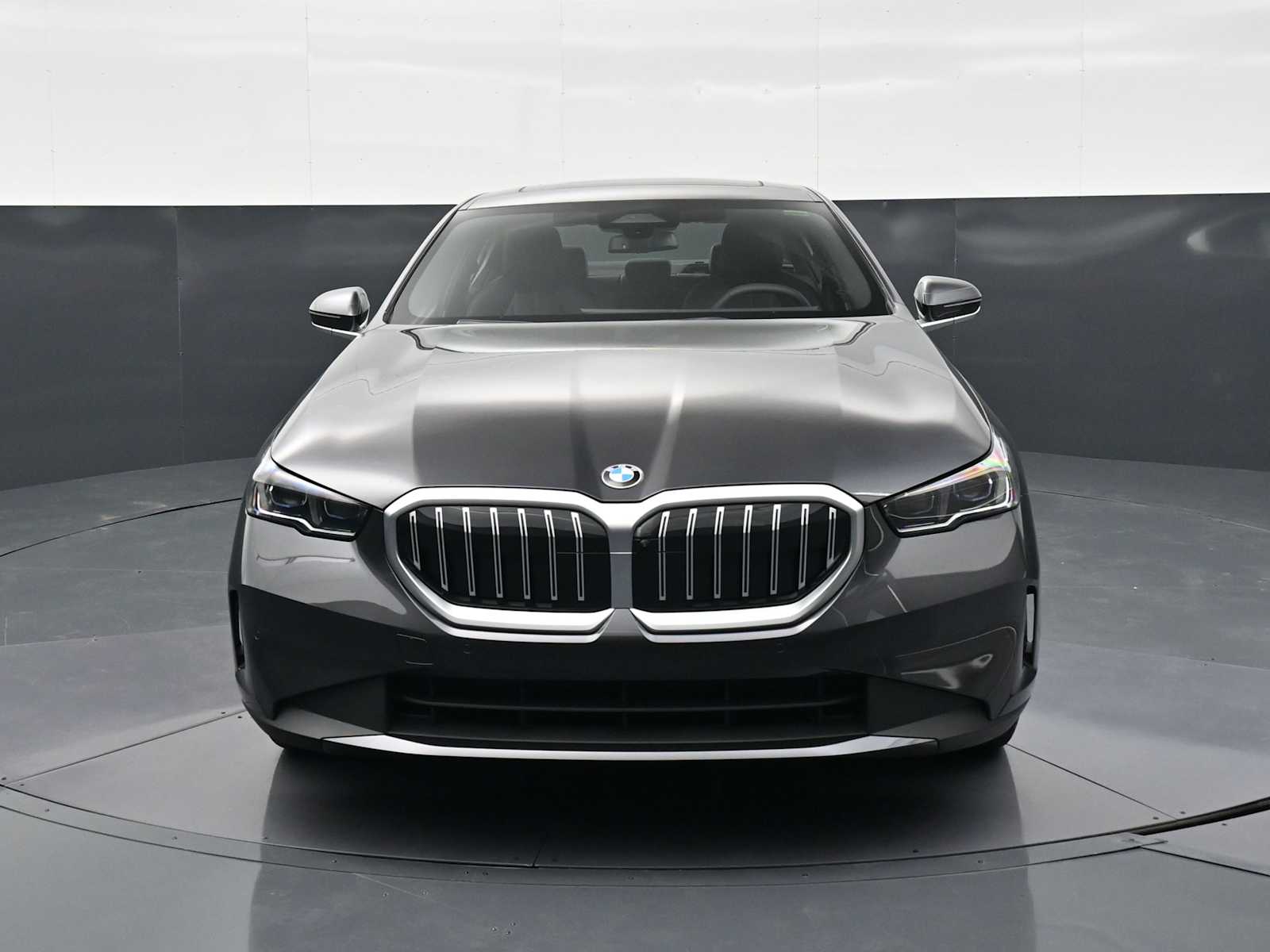 Thumbnail: 2026 BMW 5 Series - 2