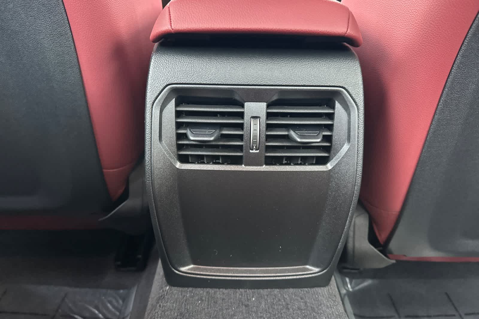 Thumbnail: 2026 BMW 4 Series - 16