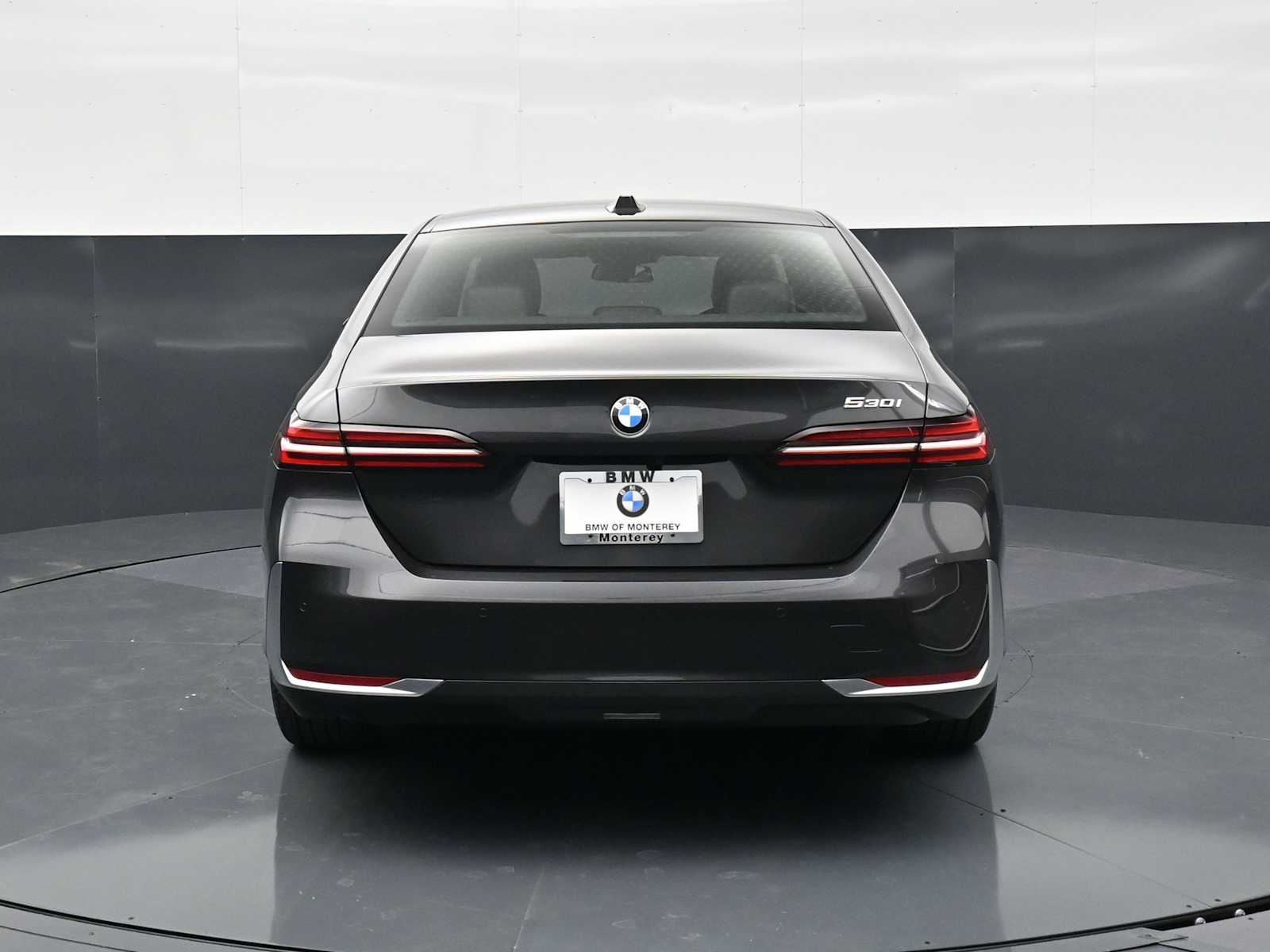 Thumbnail: 2026 BMW 5 Series - 6