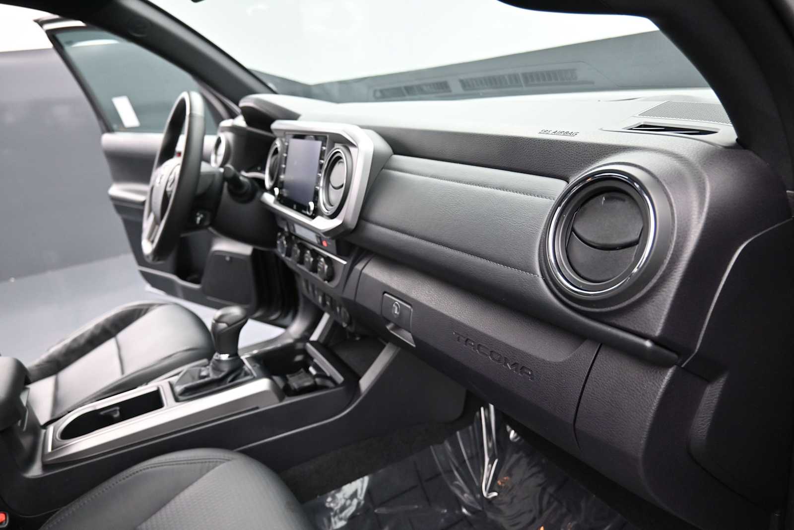 2021 Toyota Tacoma Limited - Photo 16